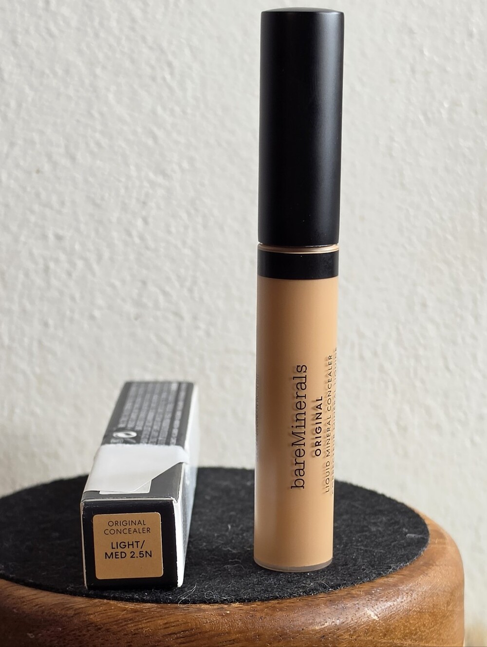 bareMinerals Original Liquid Mineral Concealer - Light/Med (Beige)